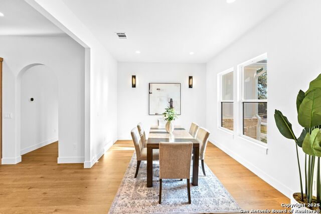 Listing photo id 12 for 736 Mountain Creek Trail