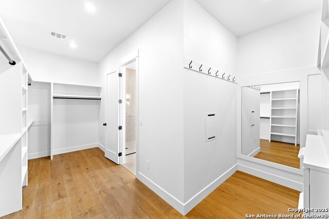 Listing photo id 23 for 736 Mountain Creek Trail