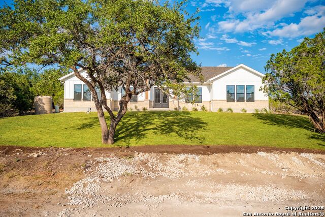 Listing photo id 1 for 736 Mountain Creek Trail