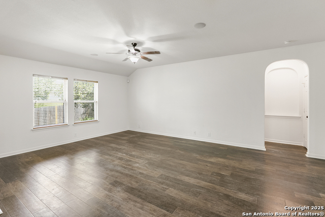 Image 6 of 23 For 407 Cushing