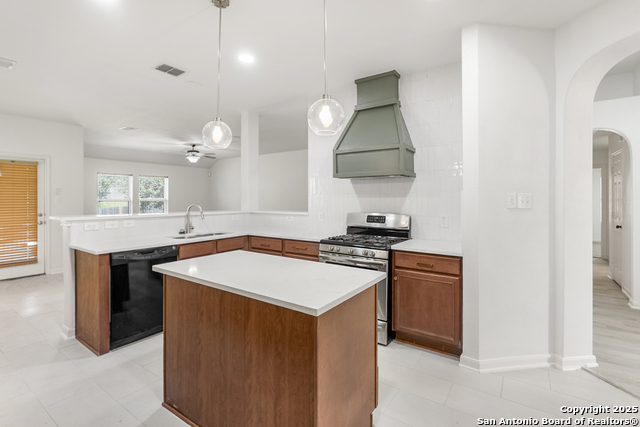 Image 8 of 23 For 407 Cushing