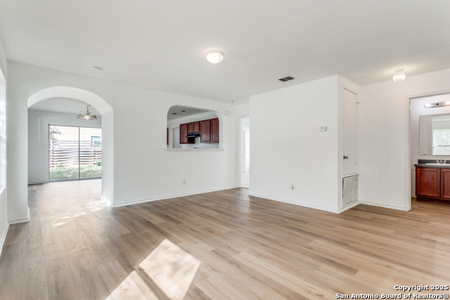 Image 5 of 25 For 4619 Ida Spring