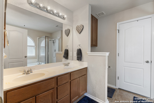 Image 22 of 37 For 129 Kipper  