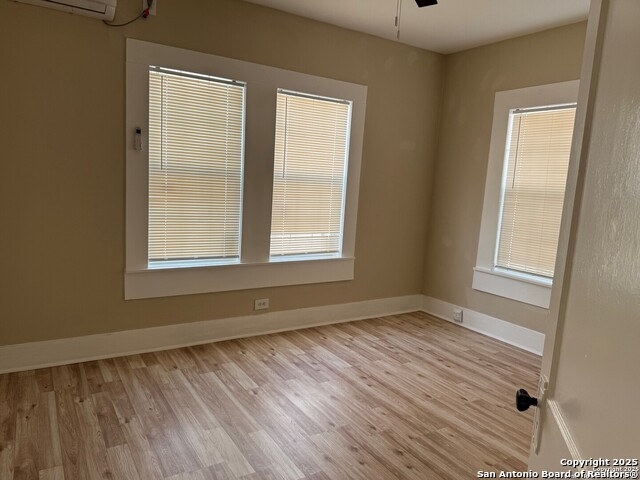 Image 2 of 5 For 1615 Interstate 35