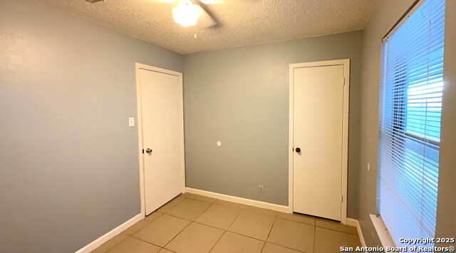 Listing photo id 12 for 6827 Maple Springs