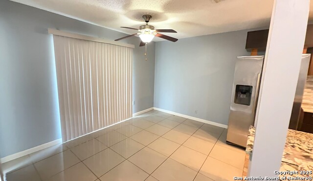 Listing photo id 6 for 6827 Maple Springs