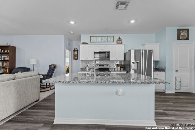 Listing photo id 5 for 14359 Elkhorn