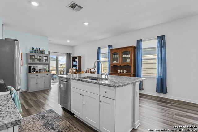 Listing photo id 7 for 14359 Elkhorn