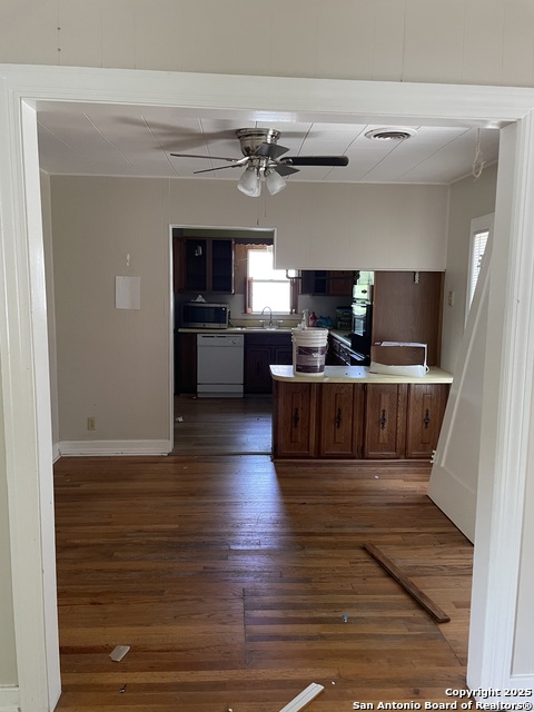 Image 11 of 26 For 750 Roosevelt St