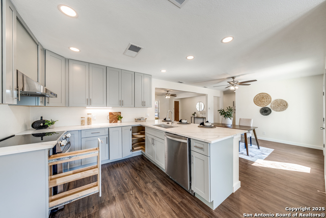 Image 14 of 28 For 129 Creekside