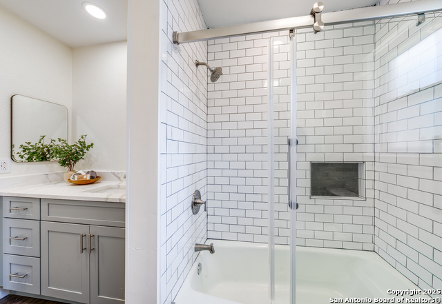 Image 24 of 28 For 129 Creekside