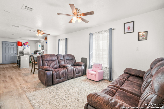 Image 3 of 16 For 510 Sw 42nd St