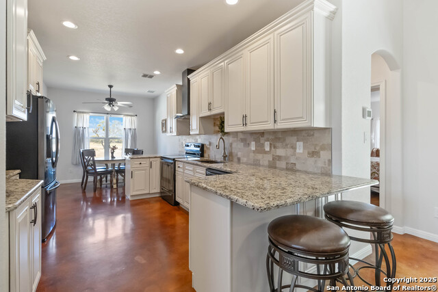 Image 10 of 45 For 342 Woodview Cir