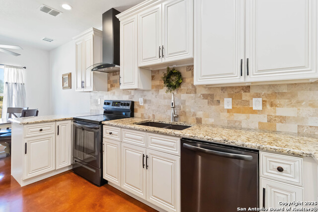 Image 11 of 45 For 342 Woodview Cir