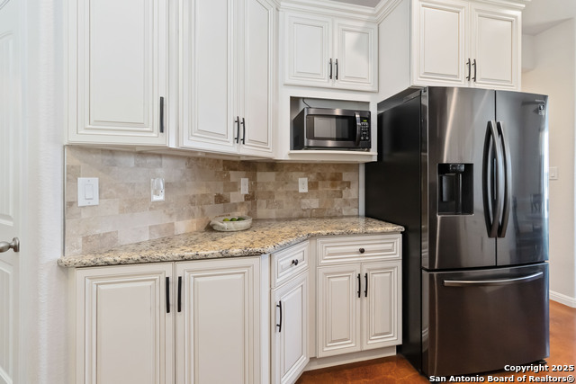 Image 13 of 45 For 342 Woodview Cir