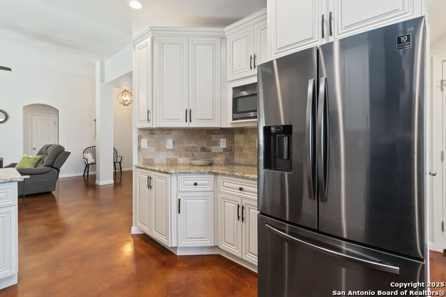 Image 15 of 45 For 342 Woodview Cir