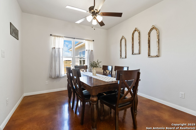 Image 17 of 45 For 342 Woodview Cir