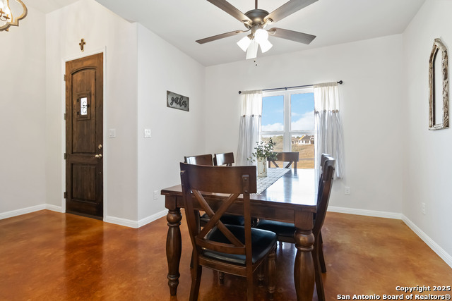 Image 18 of 45 For 342 Woodview Cir