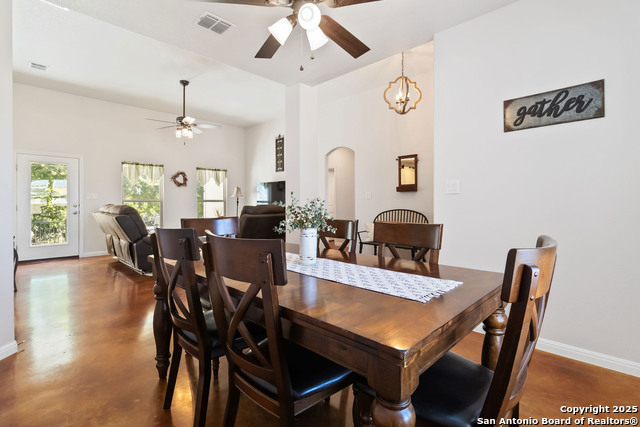 Image 19 of 45 For 342 Woodview Cir