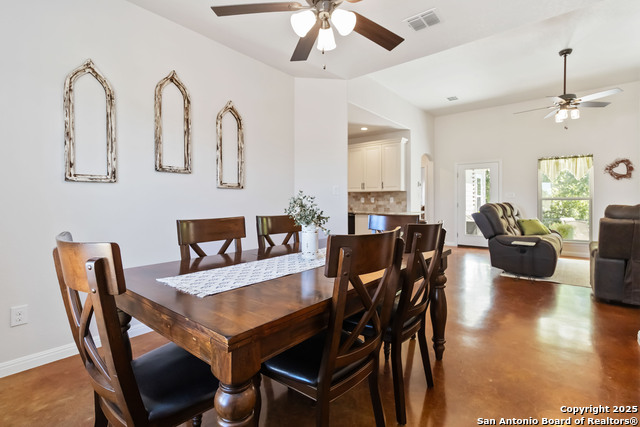 Image 20 of 45 For 342 Woodview Cir