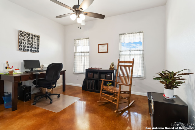 Image 27 of 45 For 342 Woodview Cir