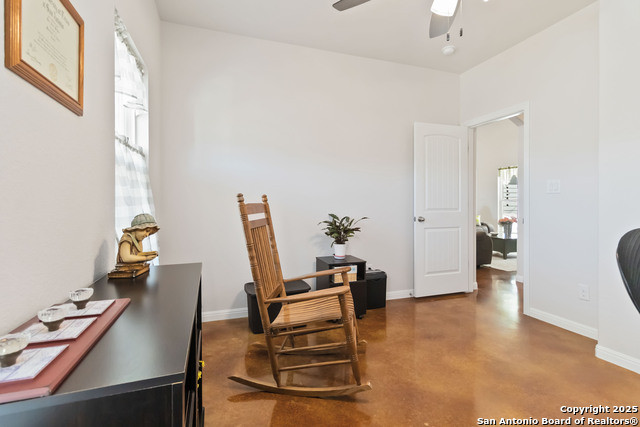 Image 28 of 45 For 342 Woodview Cir