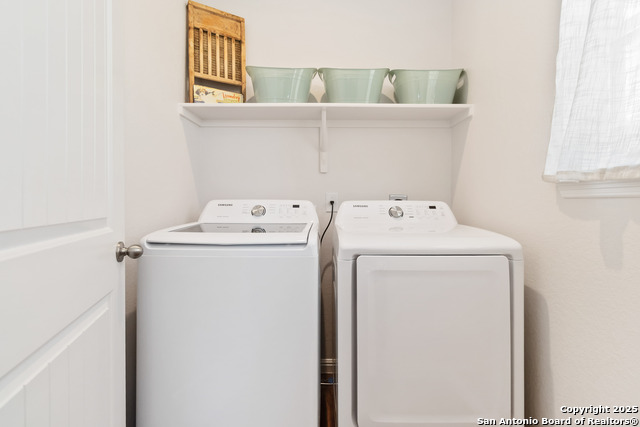 Image 33 of 45 For 342 Woodview Cir