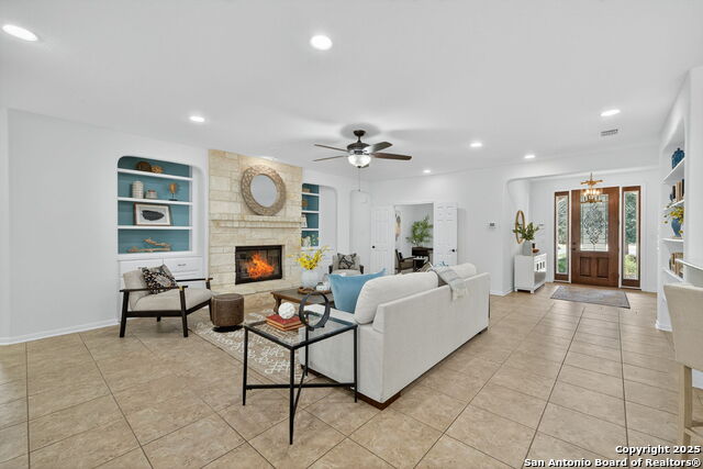 Listing photo id 8 for 26018 Hazy Hollow