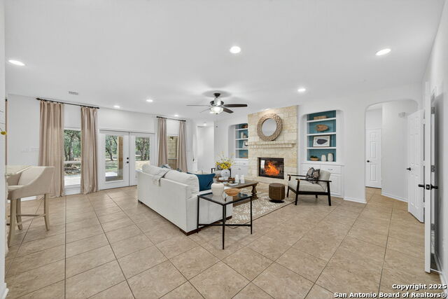 Listing photo id 9 for 26018 Hazy Hollow