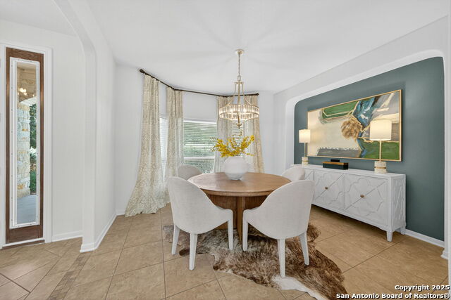 Listing photo id 6 for 26018 Hazy Hollow