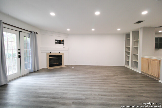 Image 10 of 48 For 14018 Hills Village N