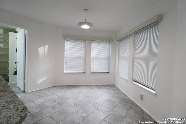 Image 11 of 48 For 14018 Hills Village N