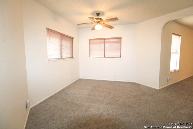 Image 30 of 48 For 14018 Hills Village N