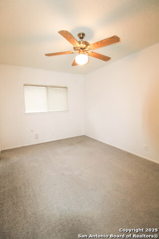 Image 41 of 48 For 14018 Hills Village N