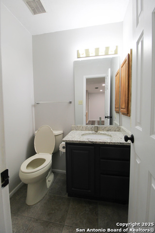 Image 6 of 48 For 14018 Hills Village N