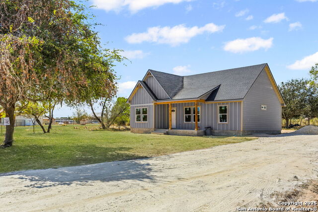 Details for 732 County Road 6846, Lytle, TX 78052
