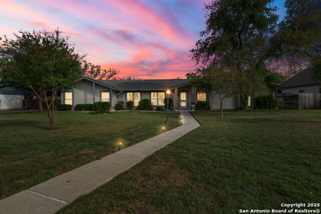 Listing photo id 0 for 109 Cueva  