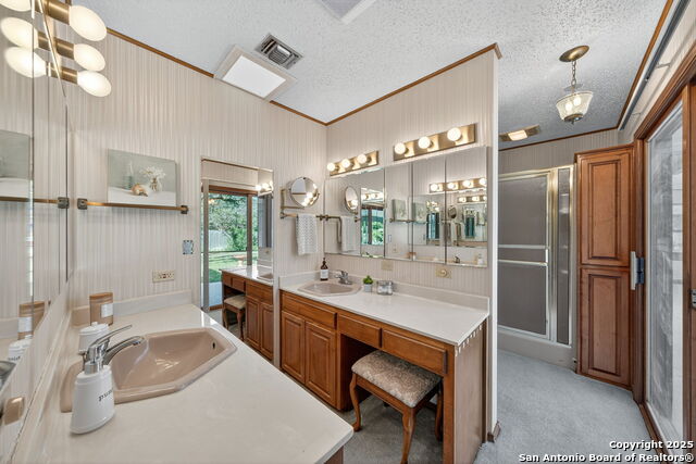 Listing photo id 21 for 109 Cueva  