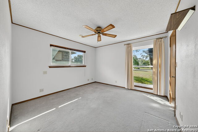 Listing photo id 25 for 109 Cueva  