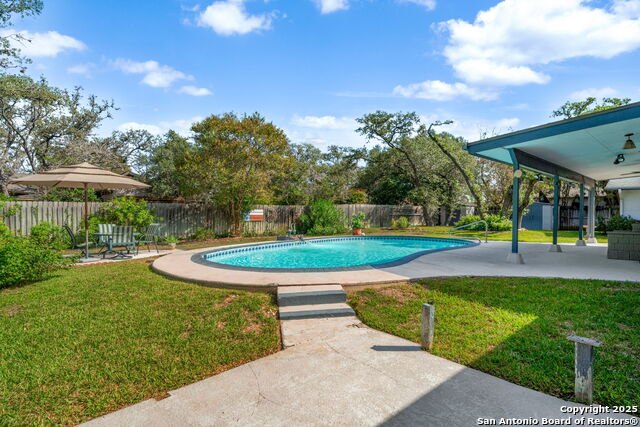 Listing photo id 34 for 109 Cueva  