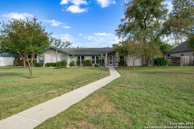 Listing photo id 2 for 109 Cueva  