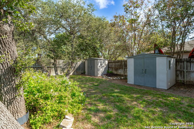 Listing photo id 39 for 109 Cueva  