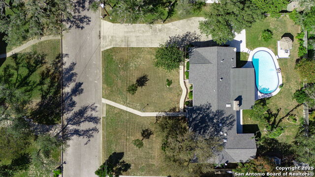 Listing photo id 41 for 109 Cueva  