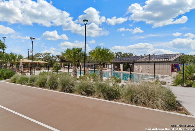 Listing photo id 43 for 109 Cueva  