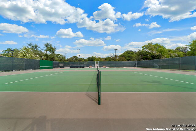 Listing photo id 47 for 109 Cueva  