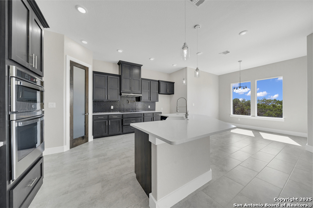 Listing photo id 10 for 106 County Road 2730