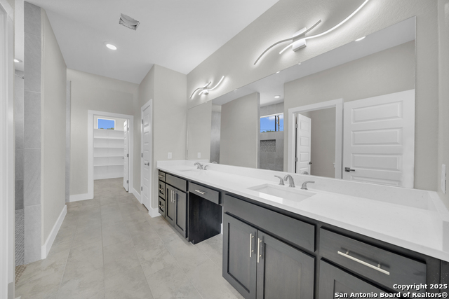 Listing photo id 18 for 106 County Road 2730