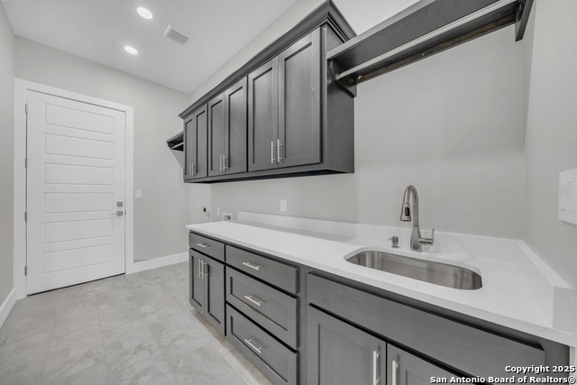 Listing photo id 21 for 106 County Road 2730