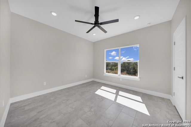 Listing photo id 24 for 106 County Road 2730