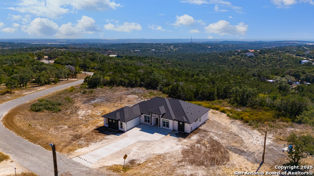 Listing photo id 35 for 106 County Road 2730